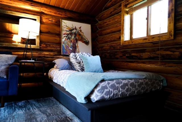 Hope Alaska's Bear Creek Lodge photo 11