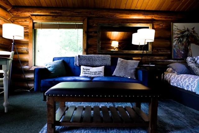 Hope Alaska's Bear Creek Lodge photo 39