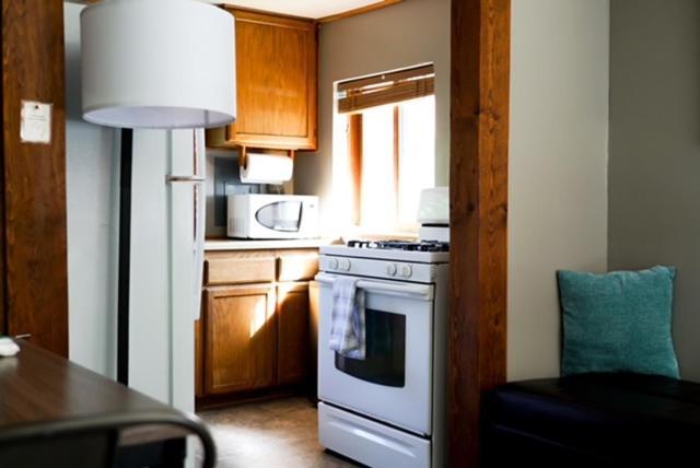 Hope Alaska's Bear Creek Lodge photo 45