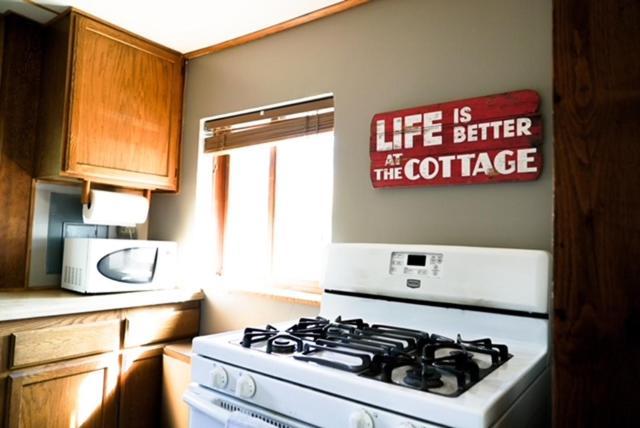 Hope Alaska's Bear Creek Lodge photo 53
