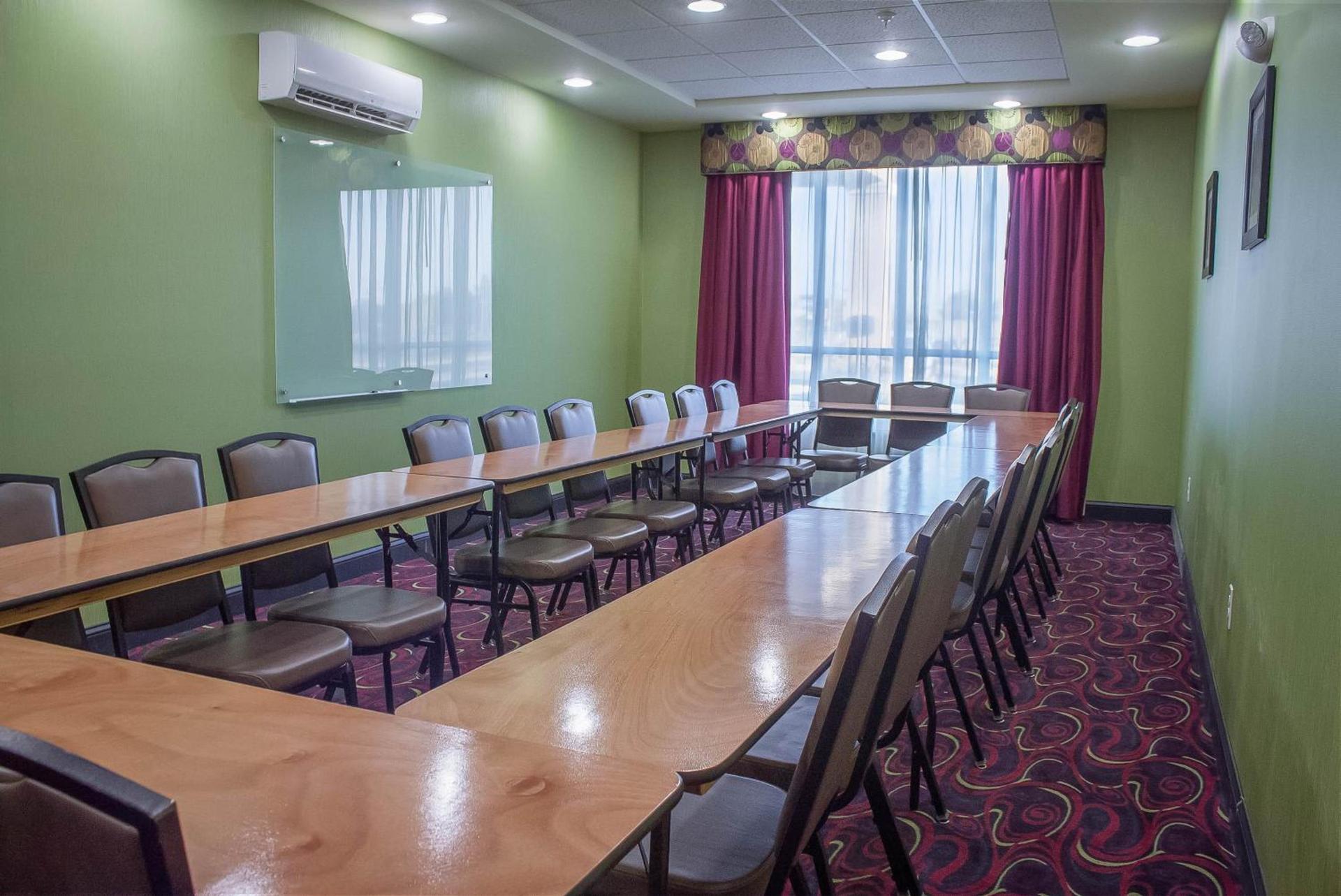 Comfort Inn & Suites Artesia photo 55