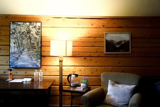 Hope Alaska's Bear Creek Lodge photo 96