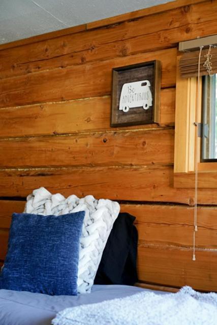Hope Alaska's Bear Creek Lodge photo 88
