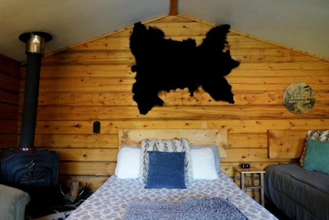 Hope Alaska's Bear Creek Lodge photo 98