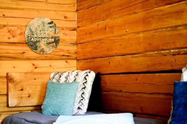 Hope Alaska's Bear Creek Lodge photo 82