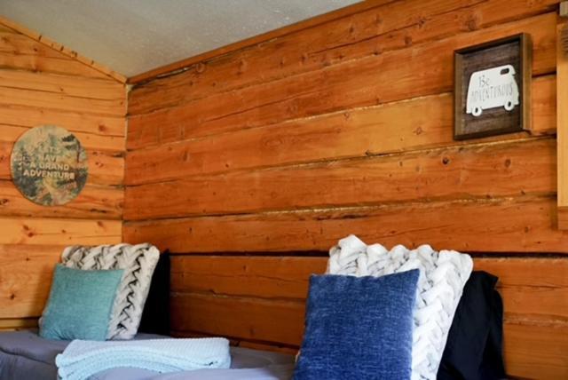 Hope Alaska's Bear Creek Lodge photo 77