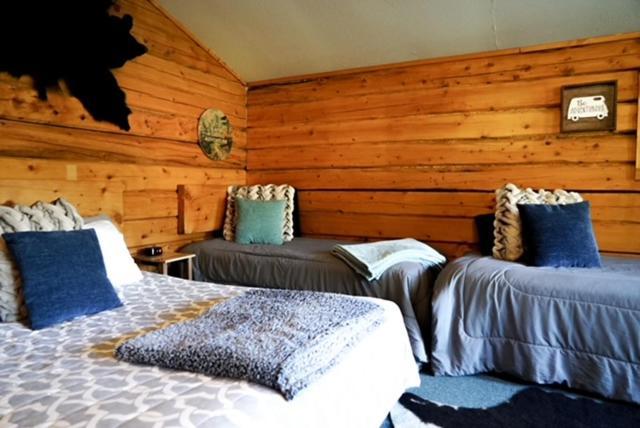 Hope Alaska's Bear Creek Lodge photo 80