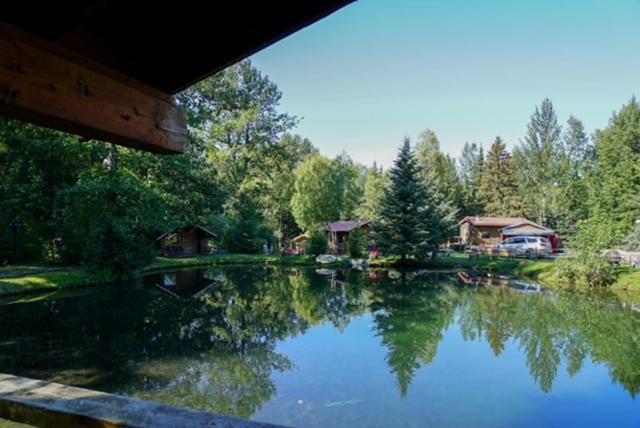 Hope Alaska's Bear Creek Lodge photo 78