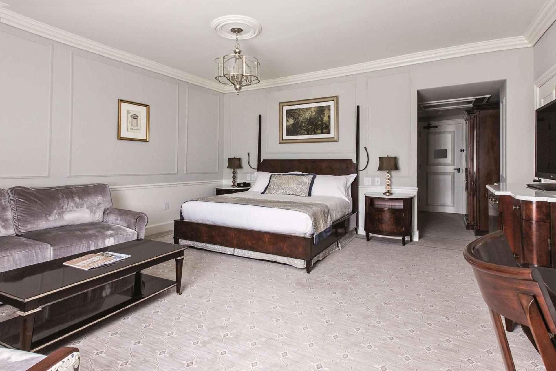 The Charleston Place photo 23