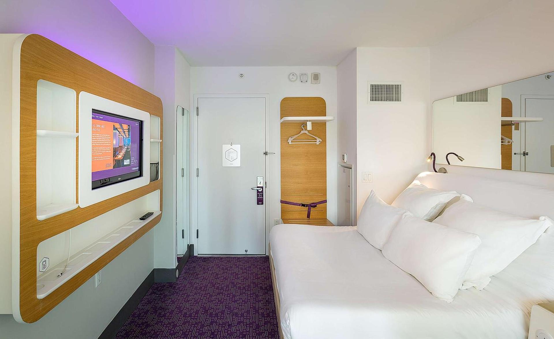 YOTEL New York Times Square photo 4