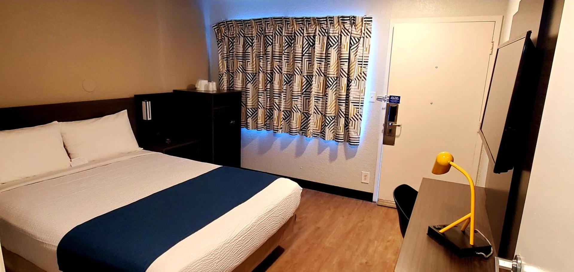 Motel 6-Palmdale, CA photo 40