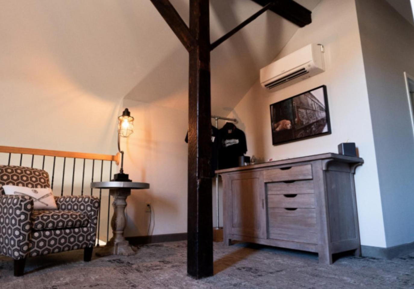 The Railroad Inn photo 12