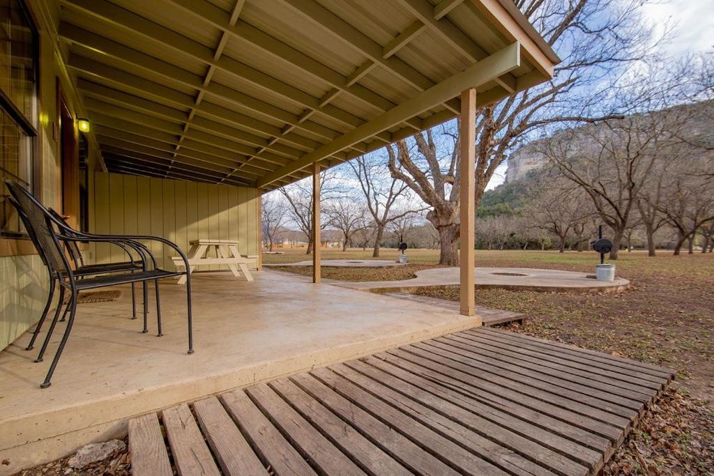 Seven Bluff Cabins photo 64