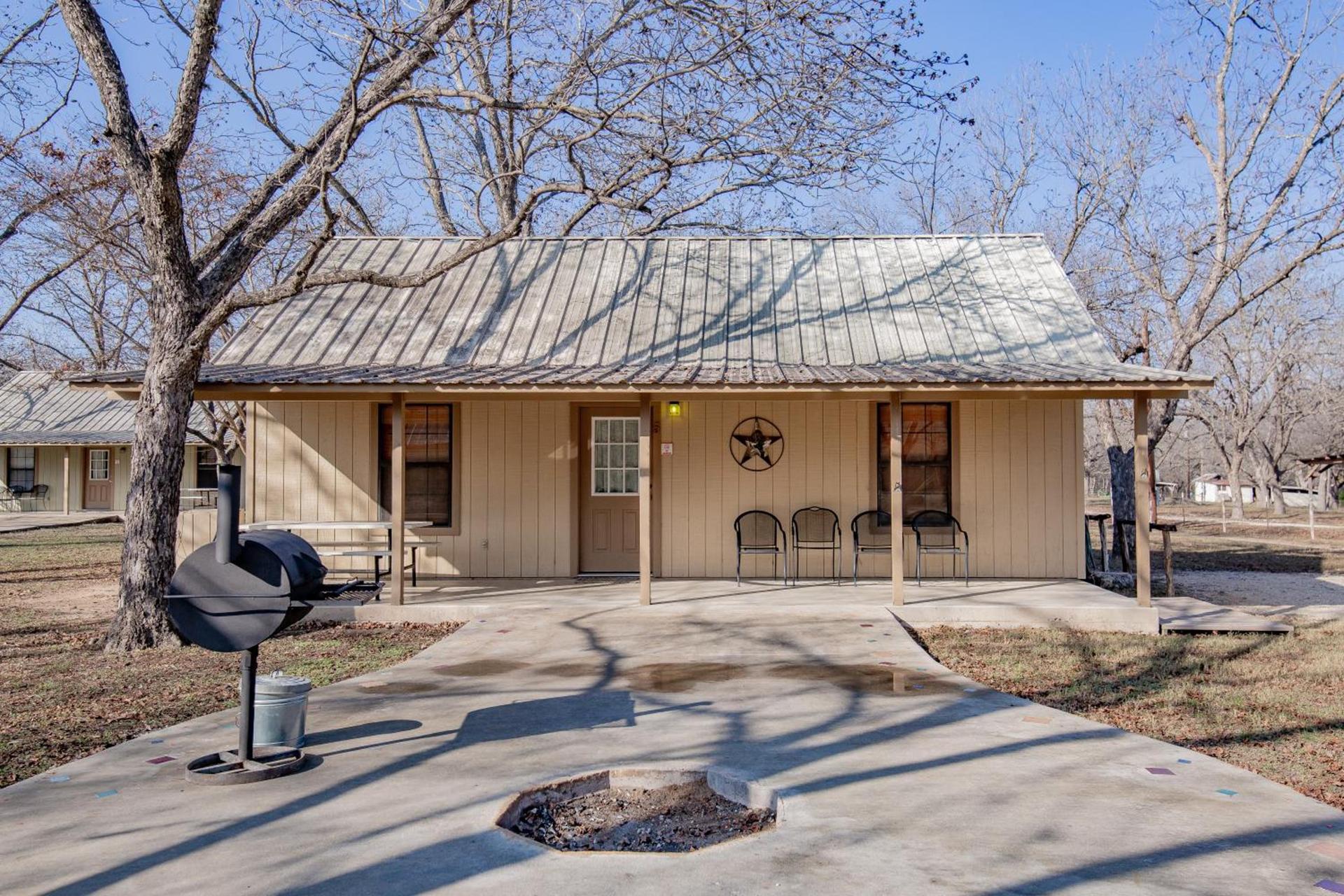 Seven Bluff Cabins photo 51