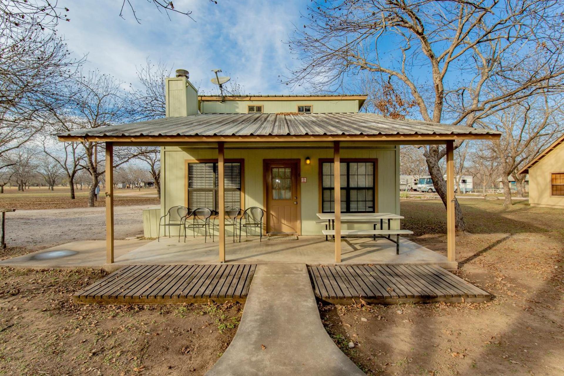 Seven Bluff Cabins photo 46