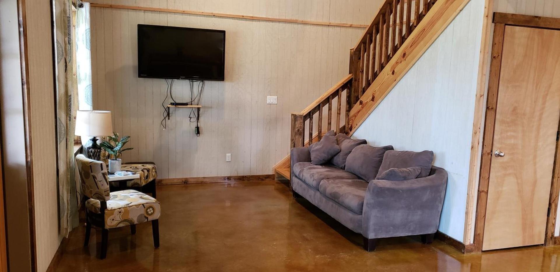 Seven Bluff Cabins photo 38
