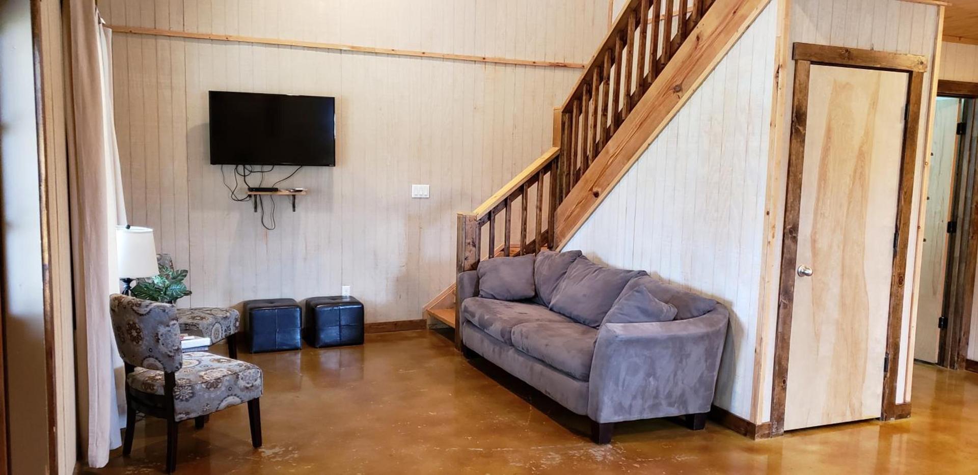 Seven Bluff Cabins photo 40
