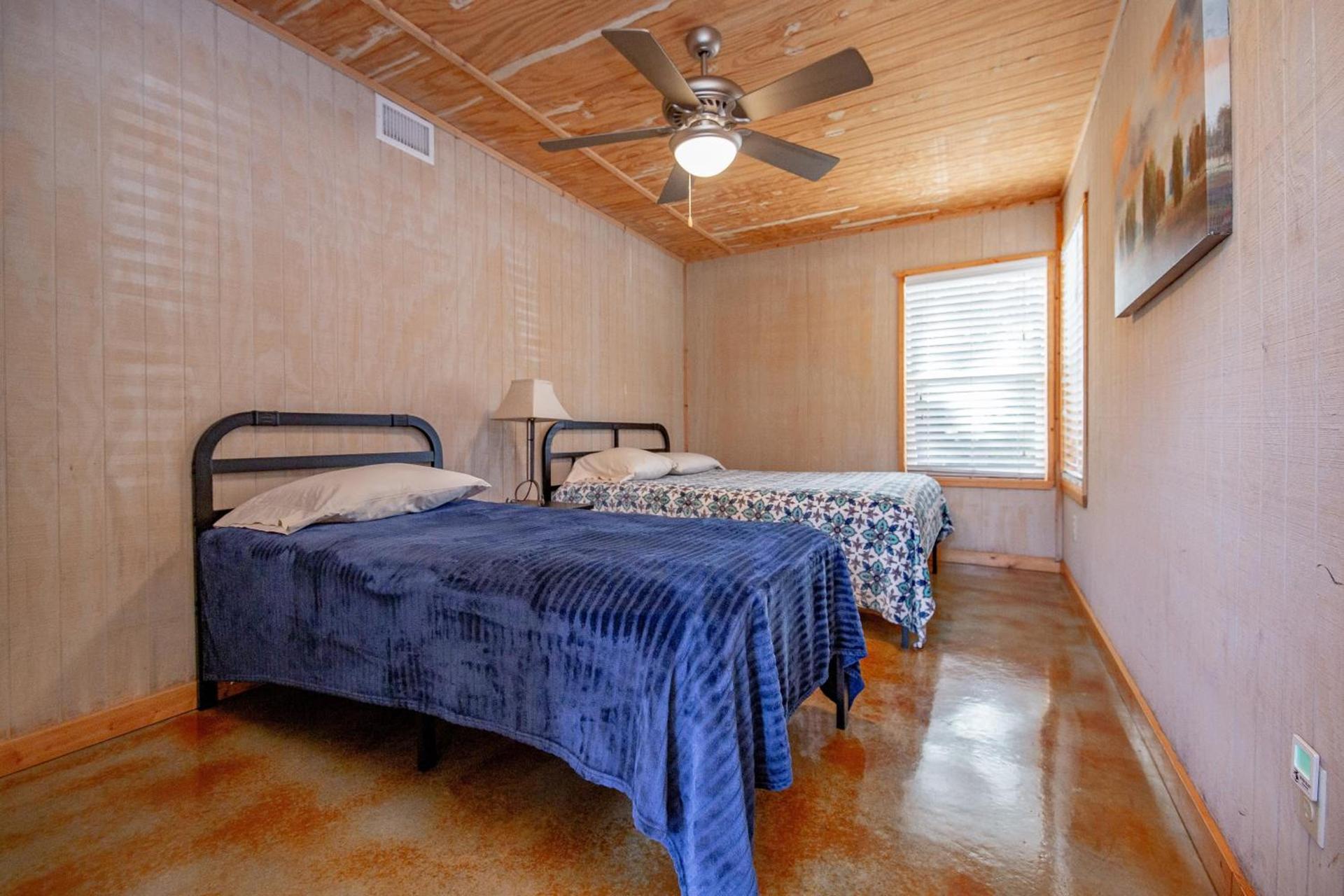 Seven Bluff Cabins photo 29
