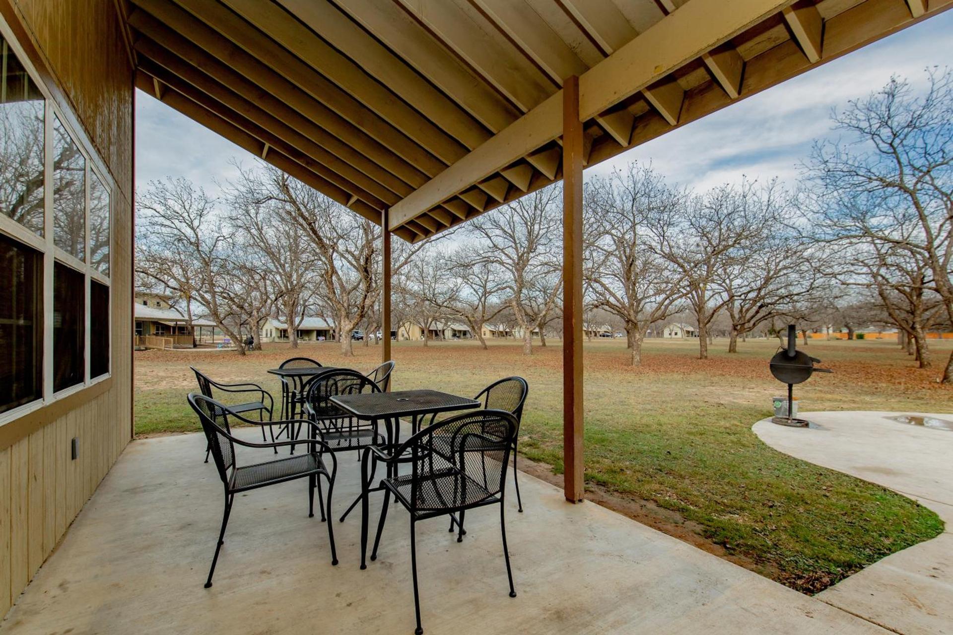 Seven Bluff Cabins photo 17