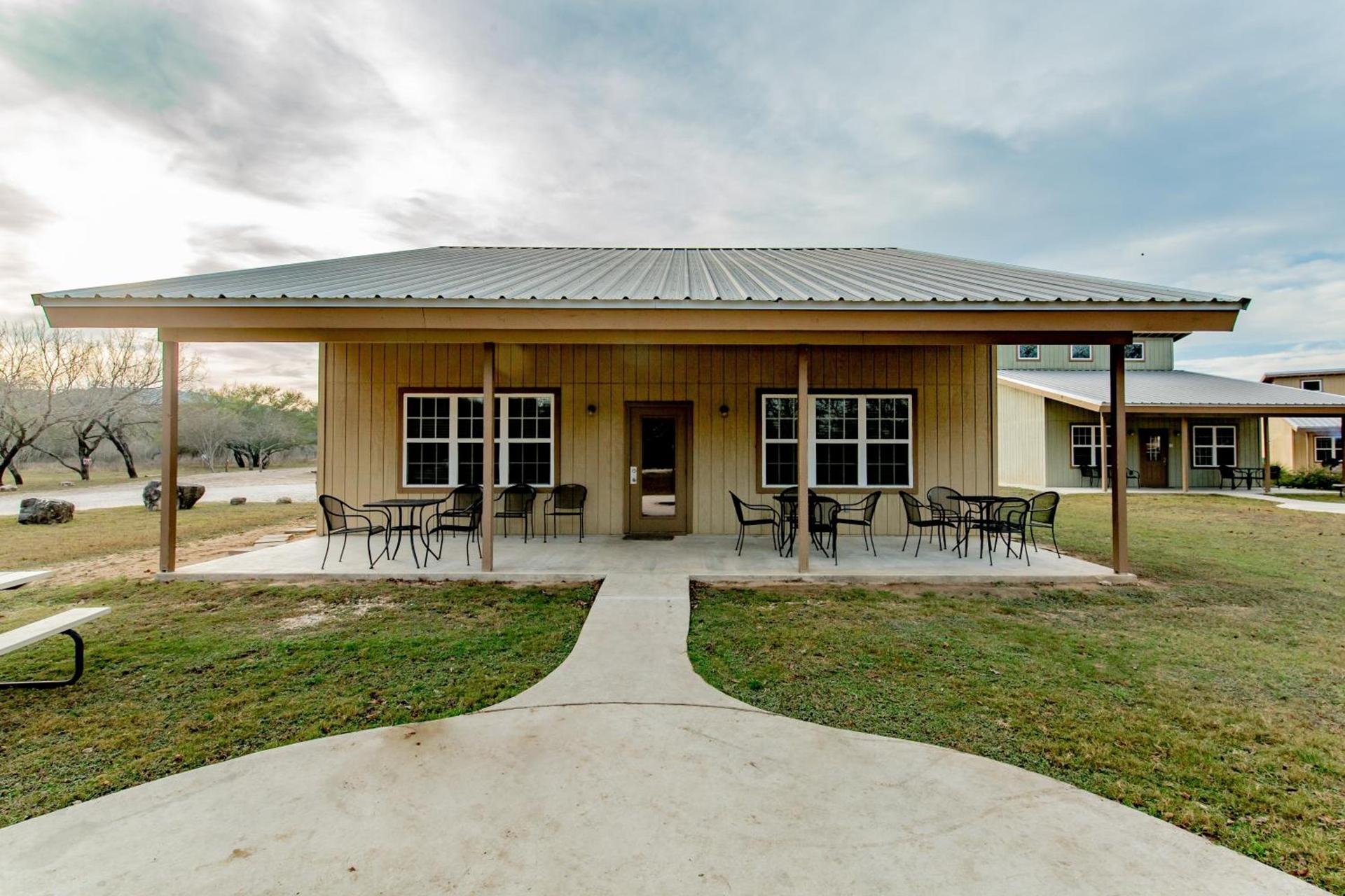 Seven Bluff Cabins photo 20