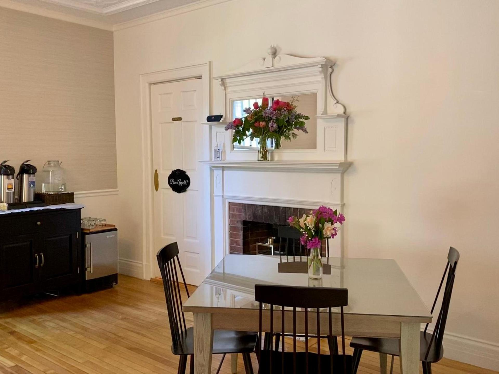 Hearthside Inn photo 44