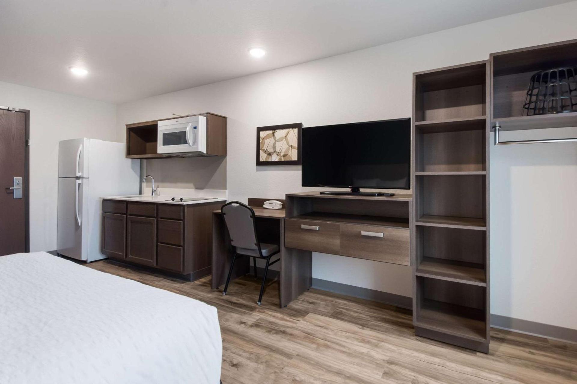WoodSpring Suites Tampa Airport North Veterans Expressway photo 30