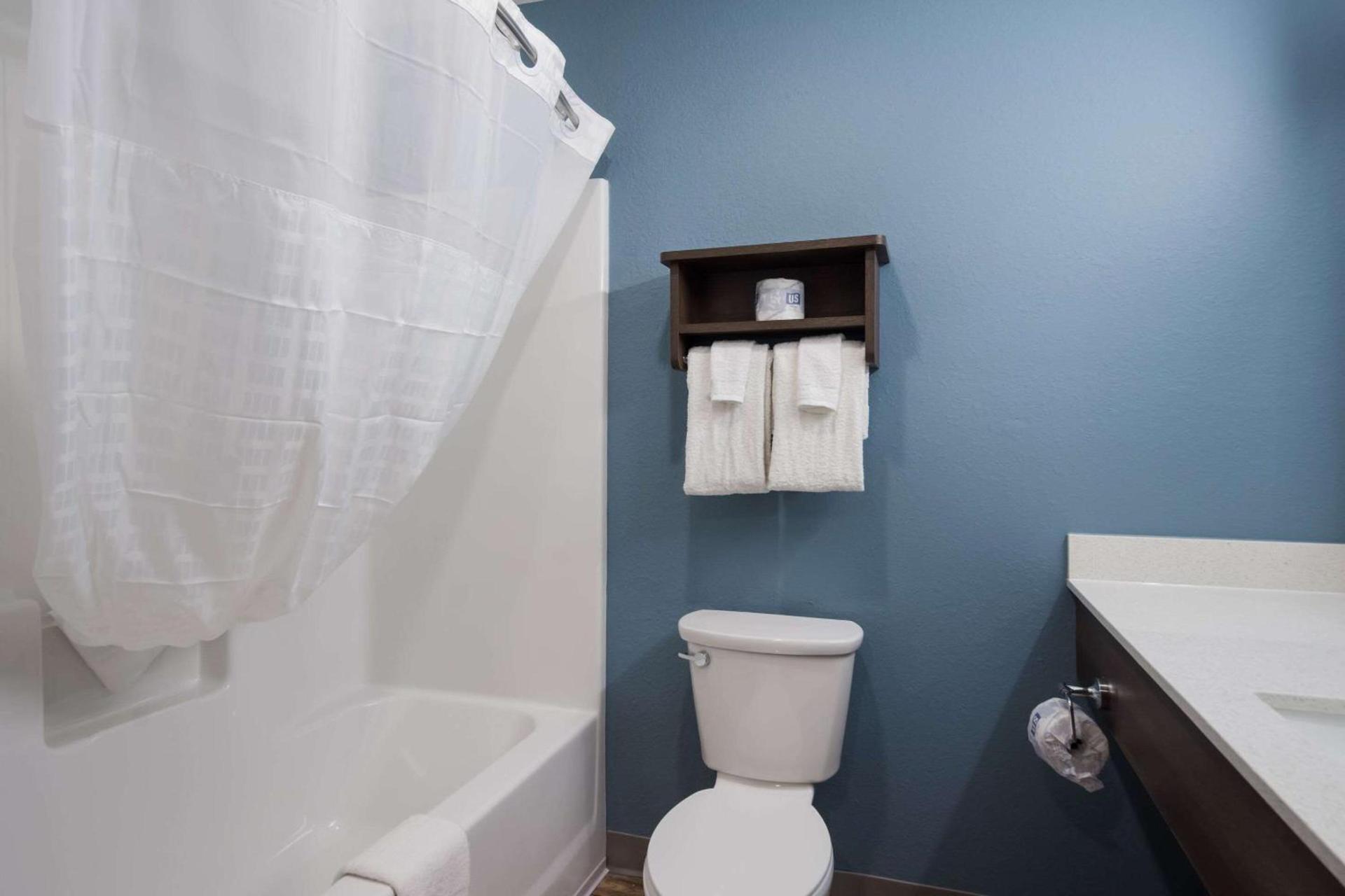 WoodSpring Suites Tampa Airport North Veterans Expressway photo 18