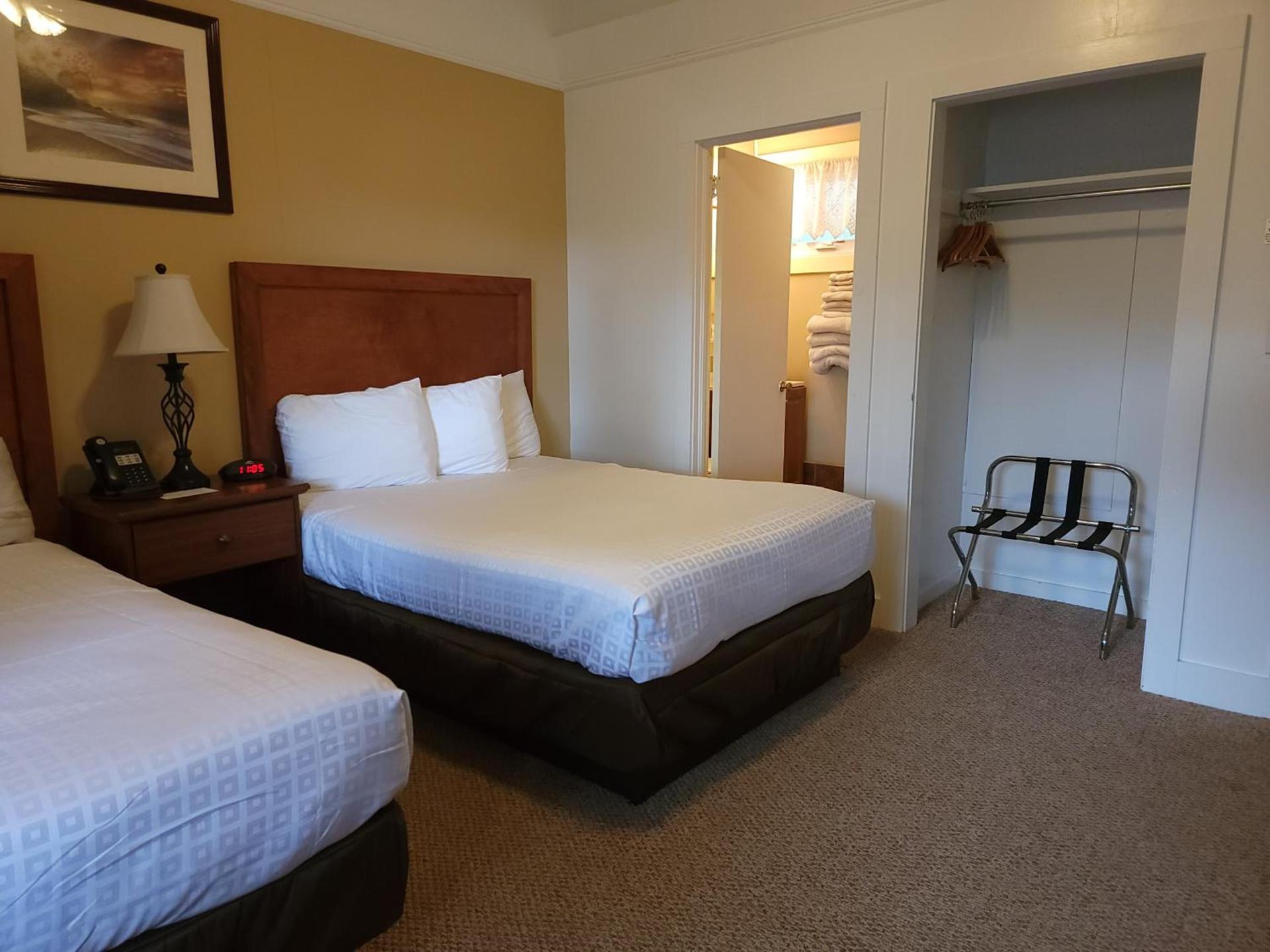 Hickory Grove Motor Inn - Cooperstown photo 3