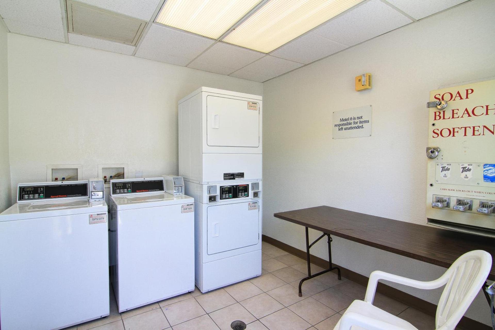 Motel 6 Old town Scottsdale Fashion Square photo 29