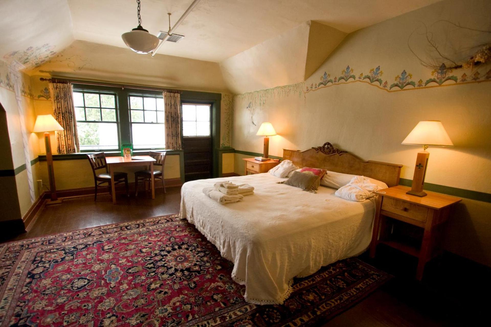 McMenamins Edgefield photo 8