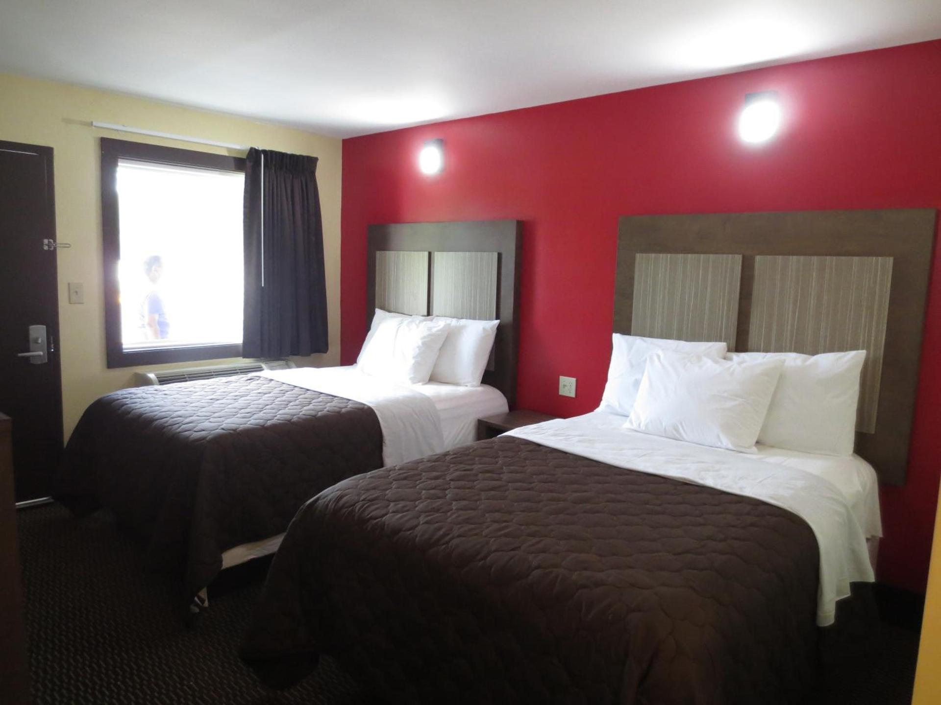 Brick Motor Inn photo 7