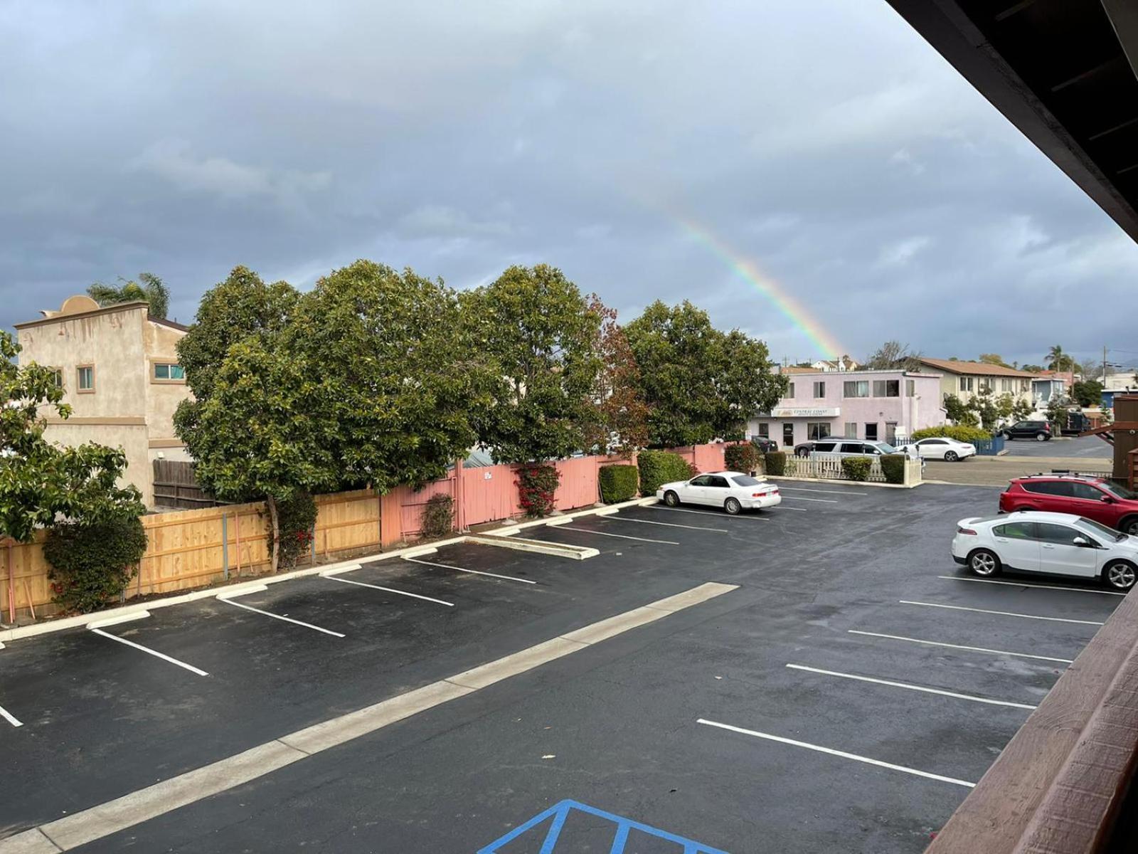 Pacific Inn photo 2