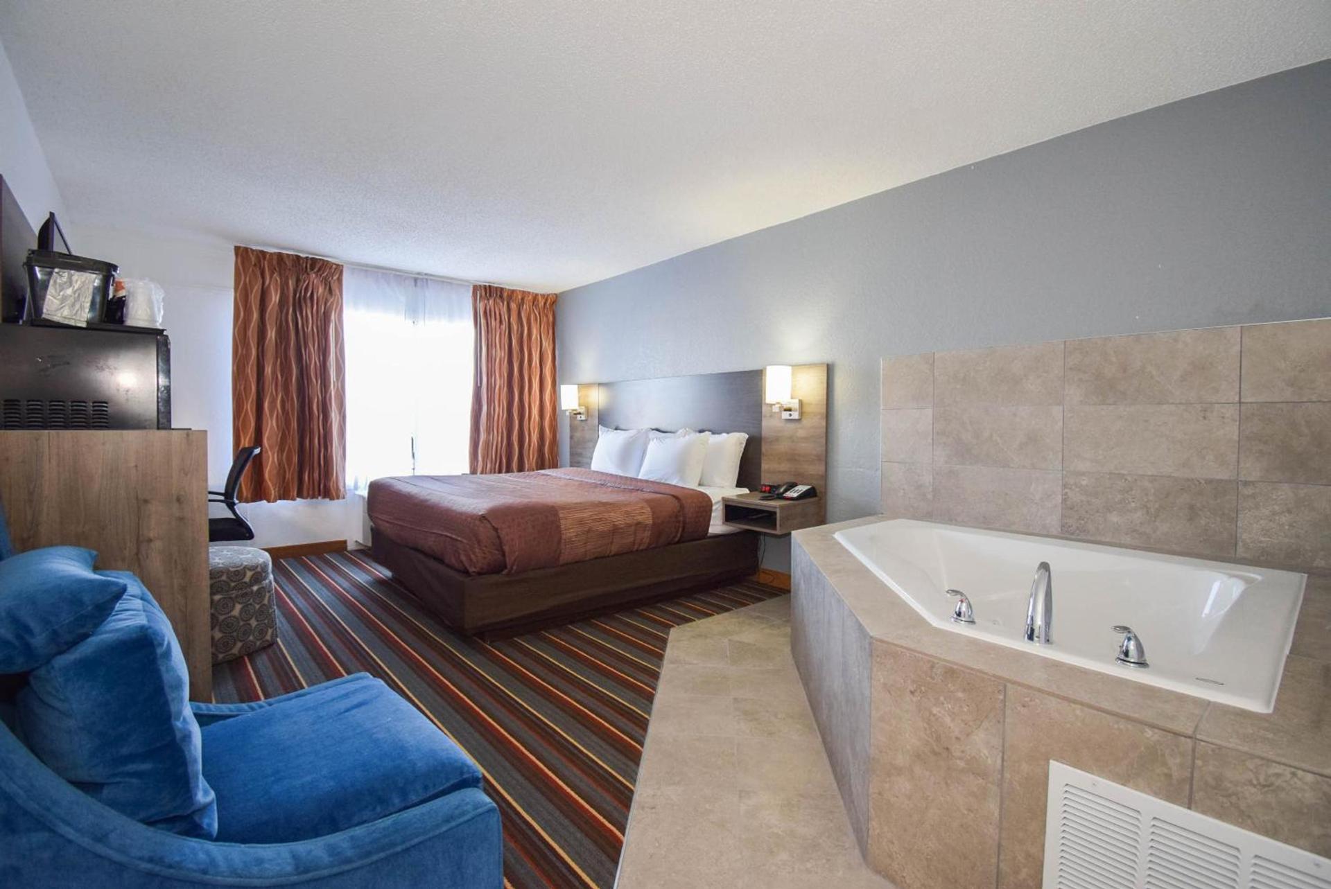Quality Inn & Suites Sulphur Springs photo 56