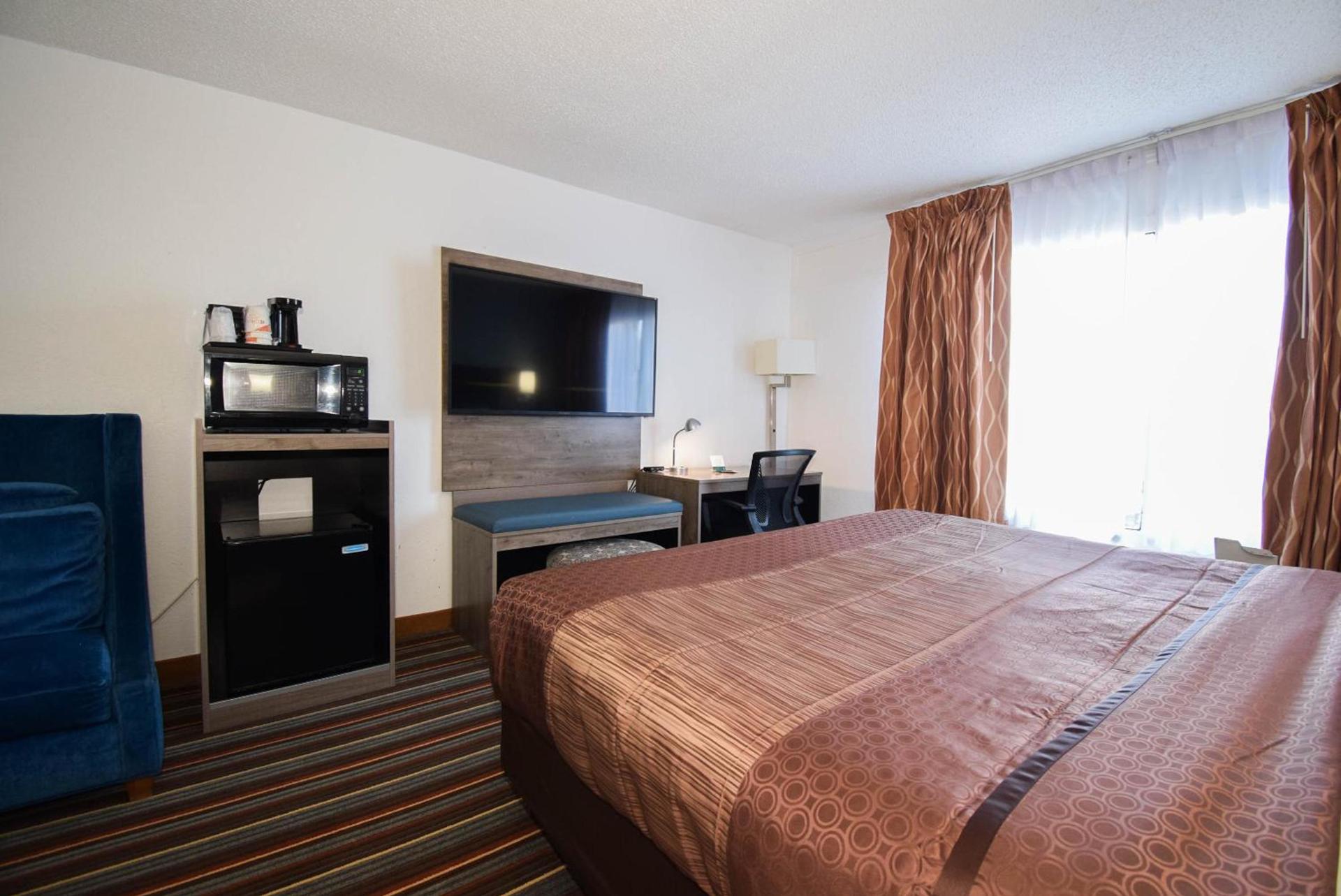 Quality Inn & Suites Sulphur Springs photo 55