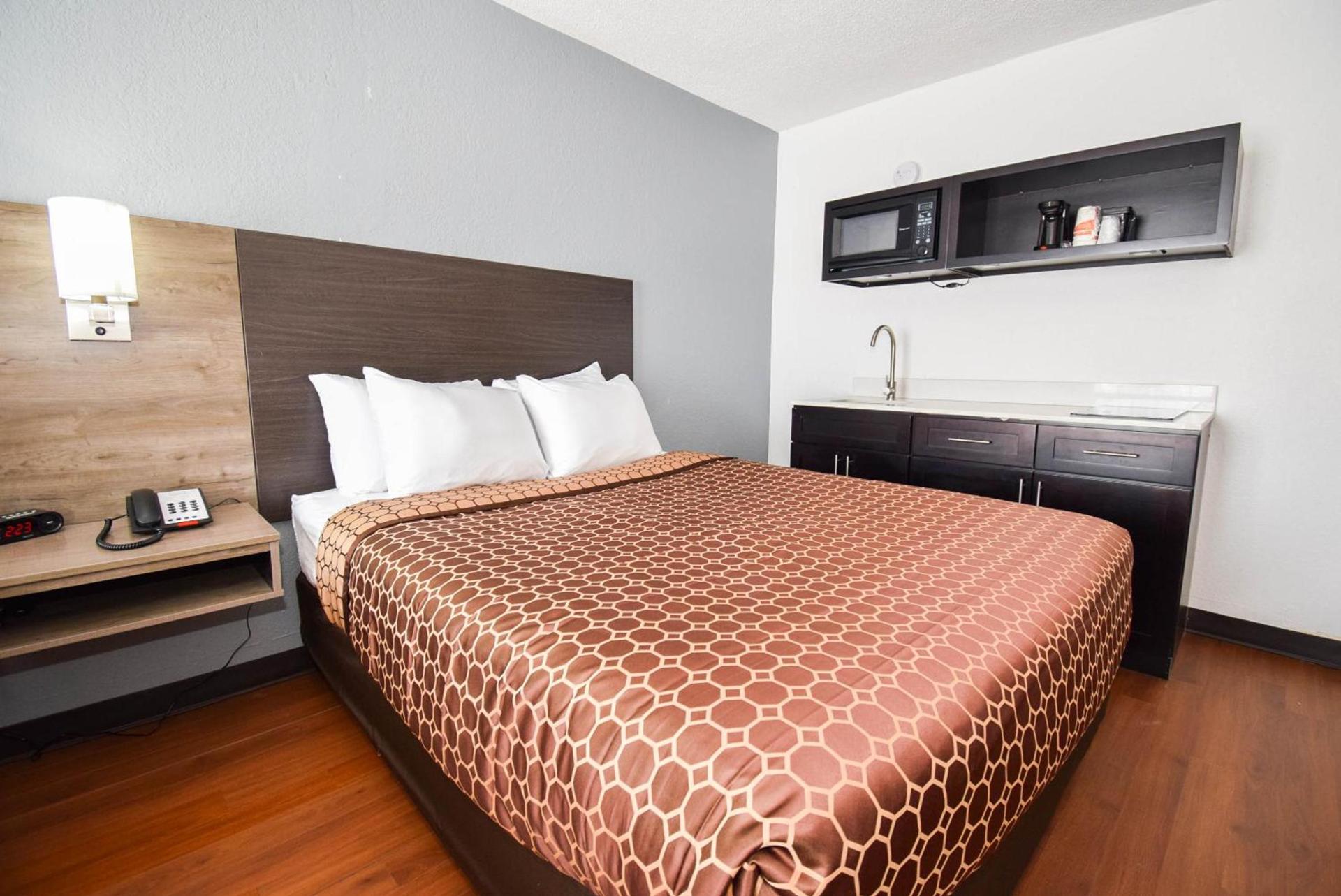 Quality Inn & Suites Sulphur Springs photo 76
