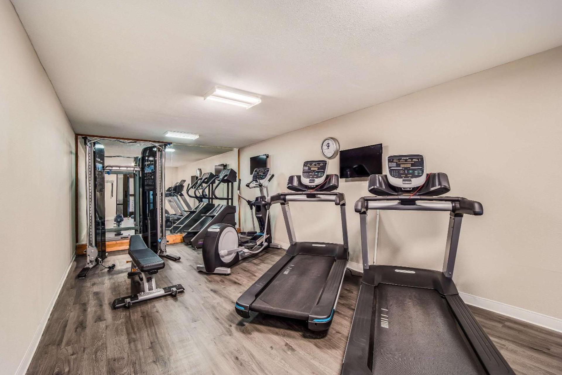 Clarion Inn & Suites Florence - Darlington photo 25