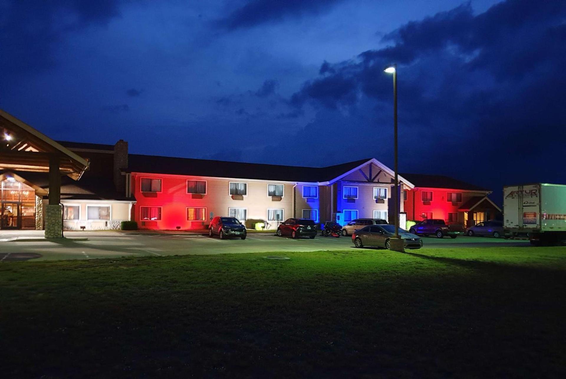 AmericInn by Wyndham Sayre photo 2