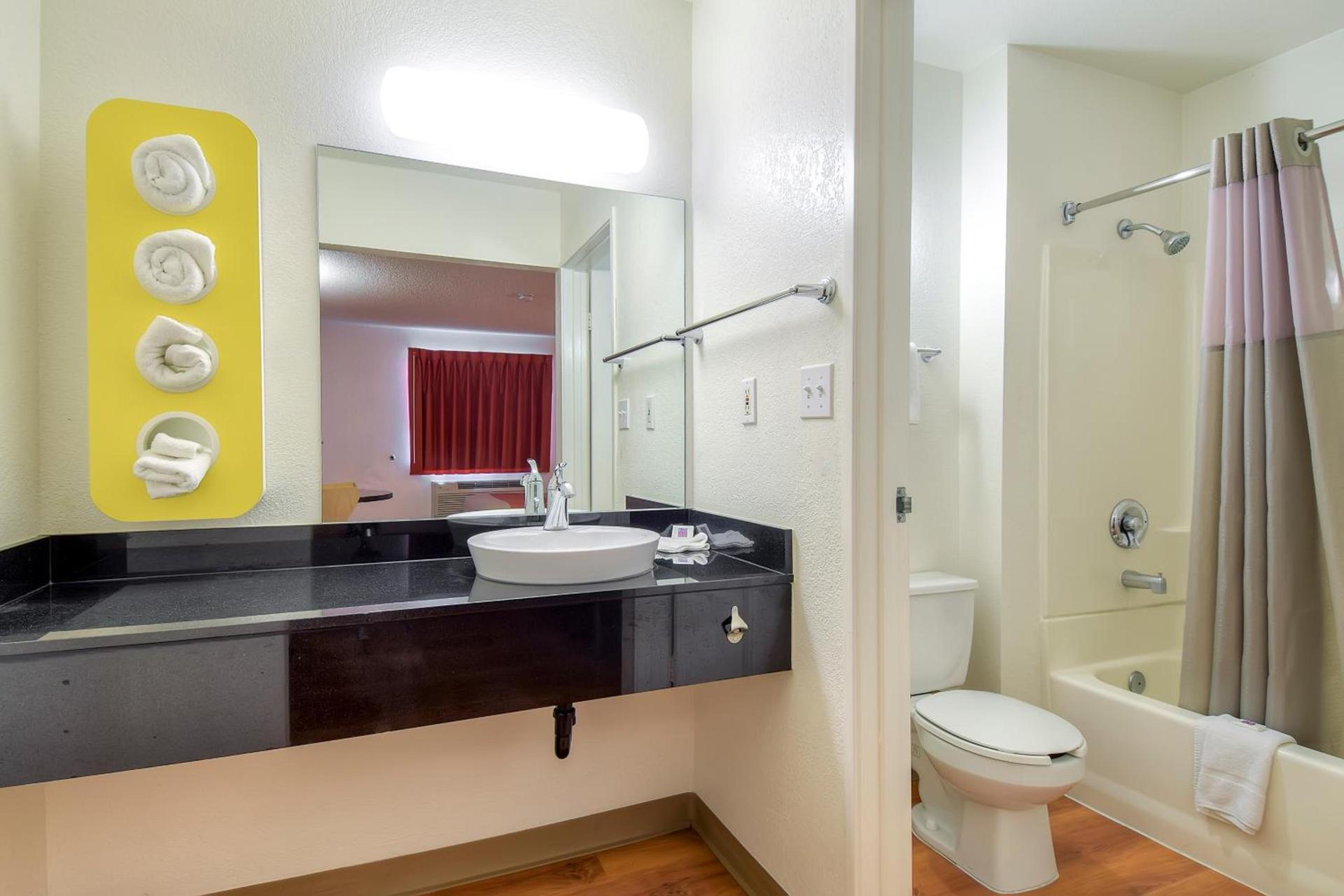 Motel 6-San Diego, CA - North photo 32