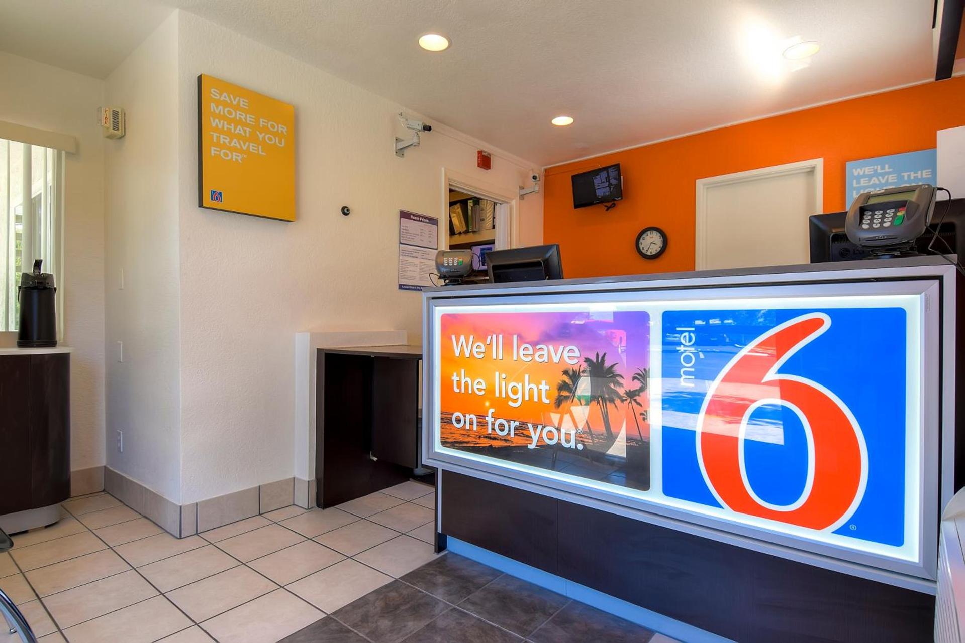 Motel 6-San Diego, CA - North photo 22