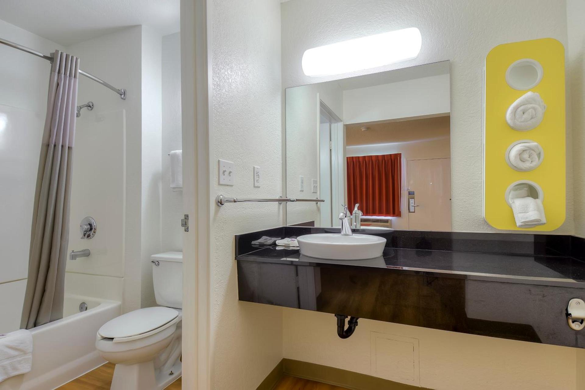 Motel 6-San Diego, CA - North photo 41
