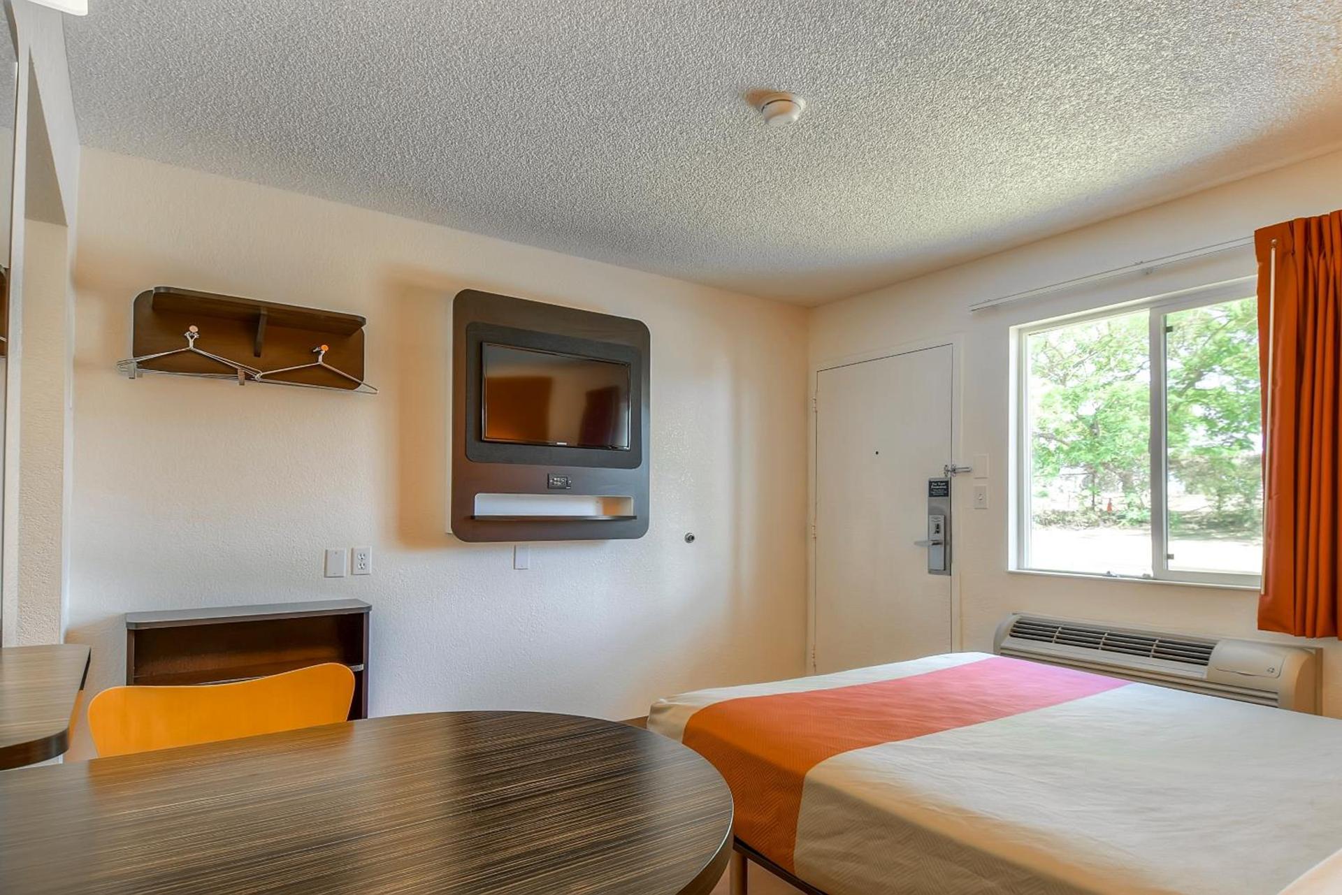 Motel 6-San Diego, CA - North photo 25