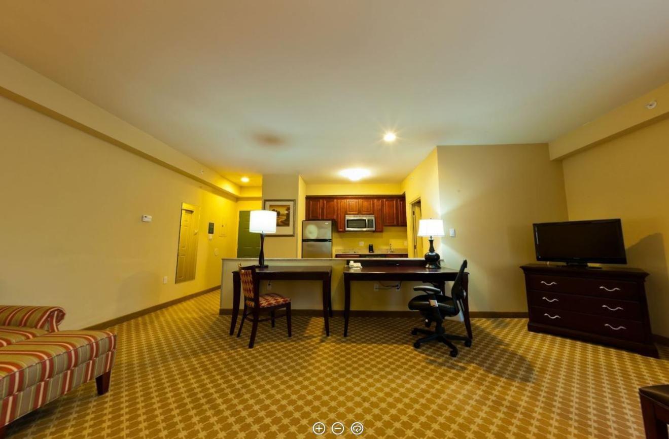 Spark by Hilton Galloway Atlantic City photo 5