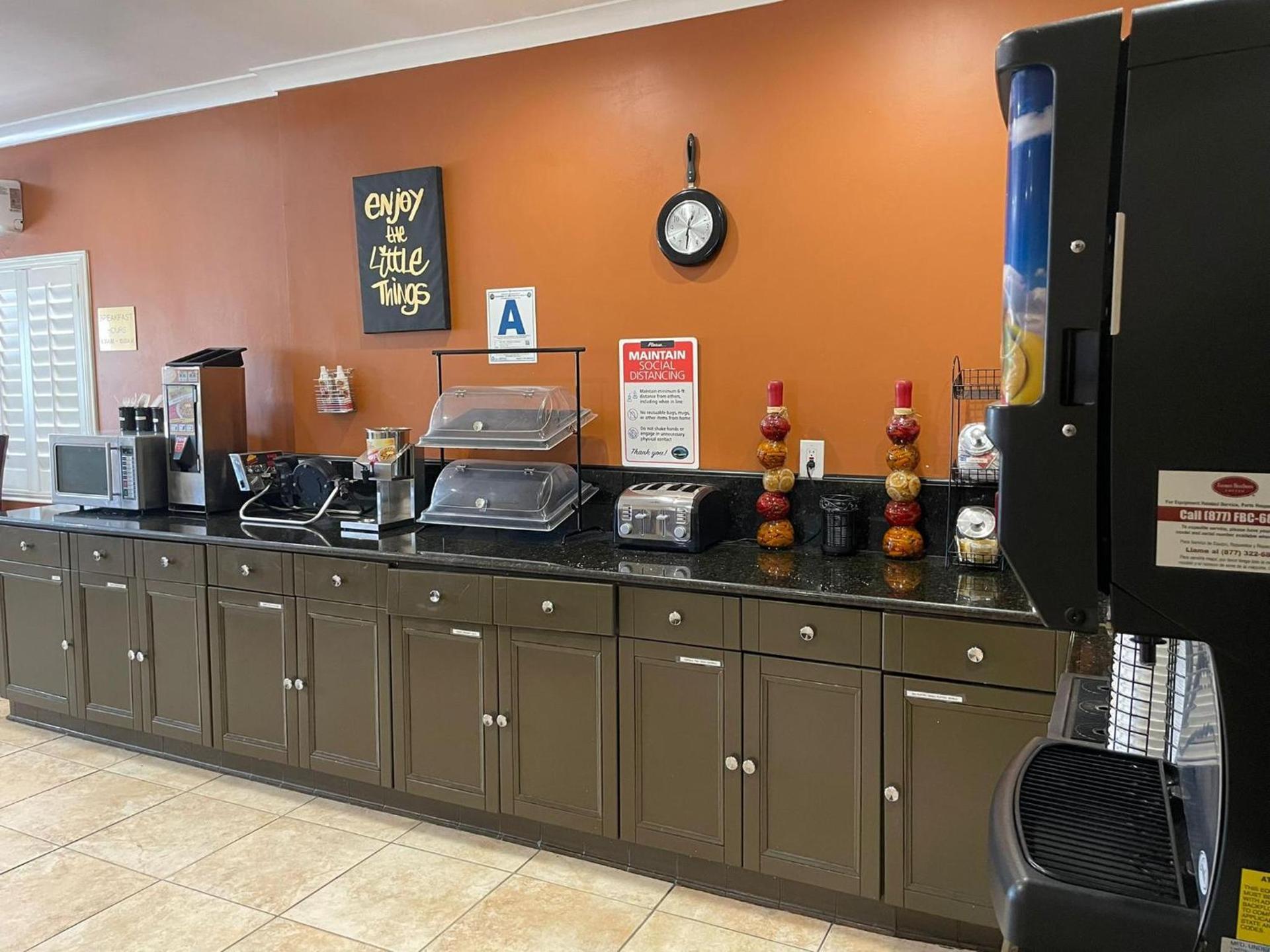 Ramada by Wyndham San Diego Poway Miramar photo 69