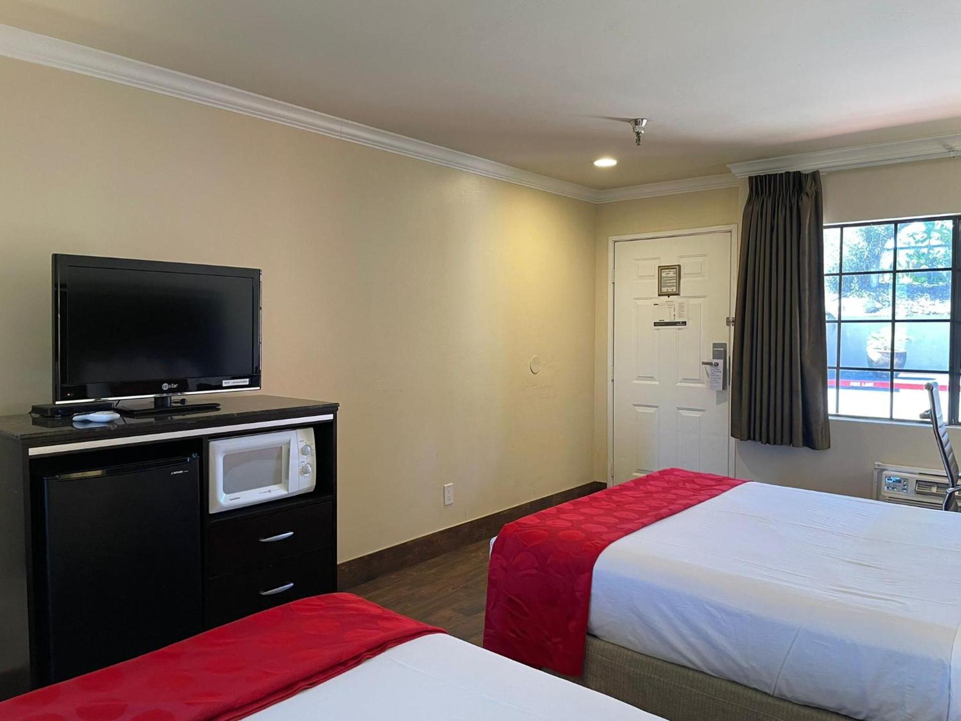 Ramada by Wyndham San Diego Poway Miramar photo 80