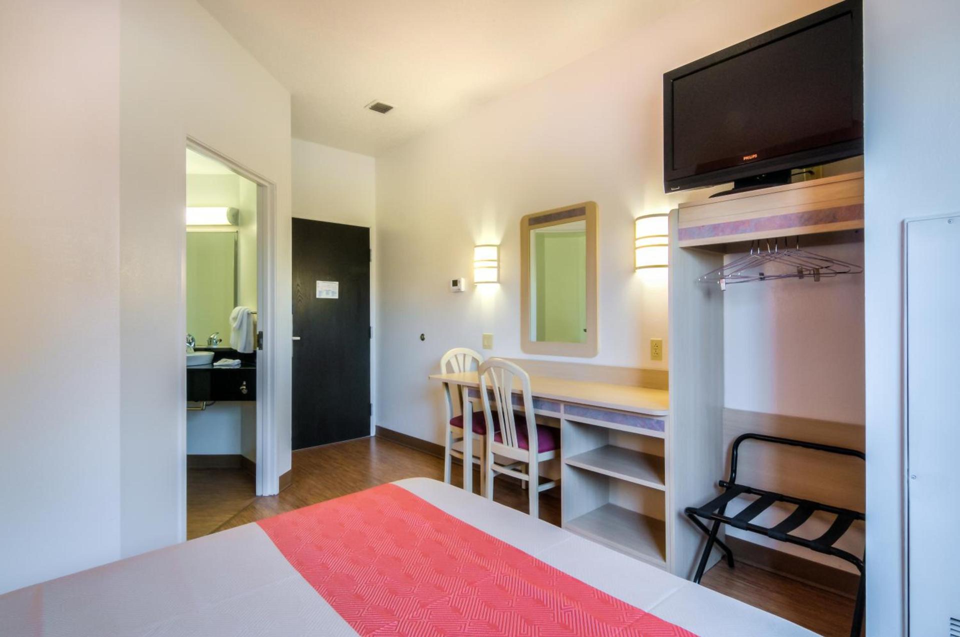 Motel 6-Joliet, IL - Chicago - I-55 photo 6