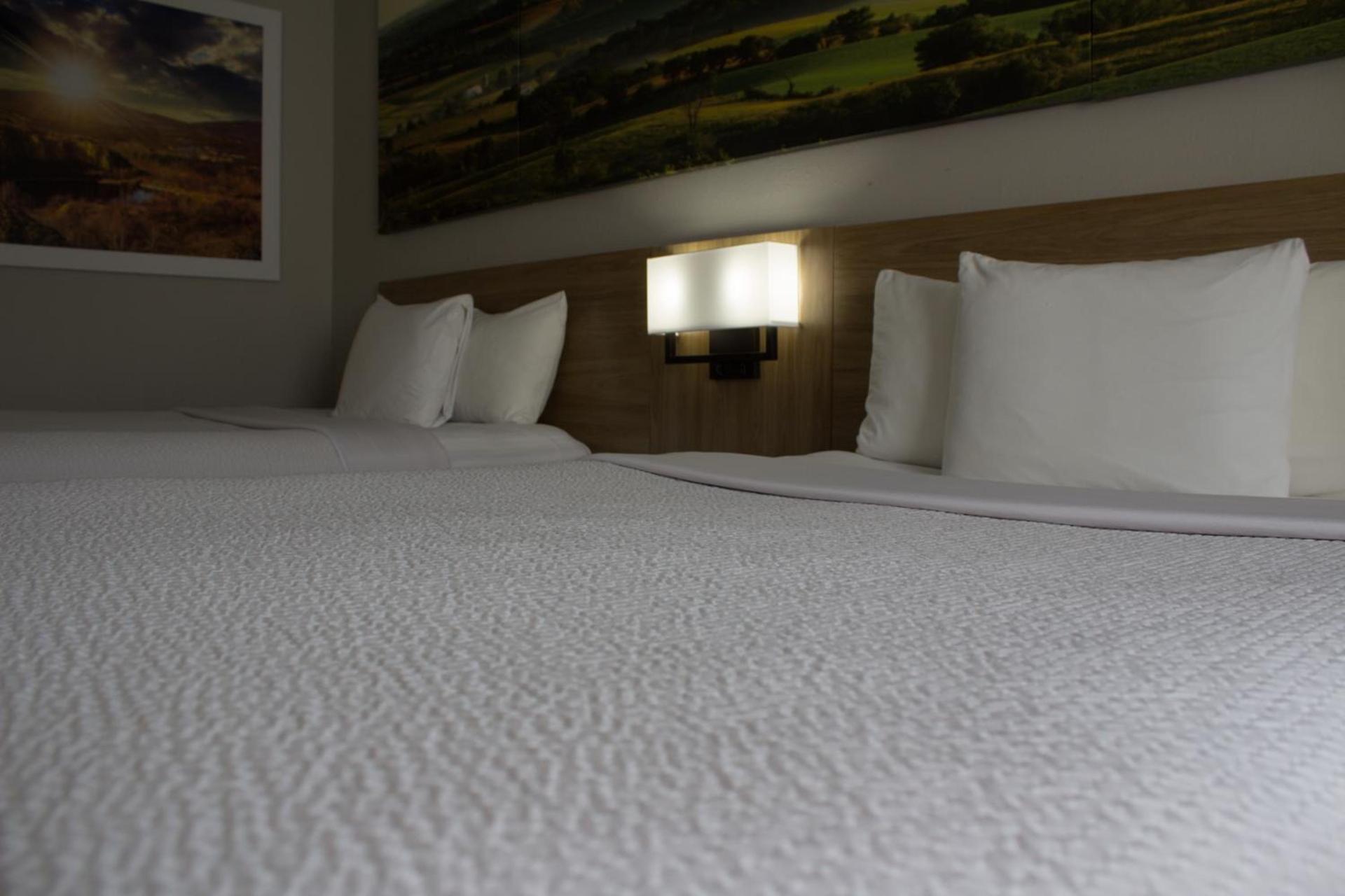 Days Inn by Wyndham Colby photo 51