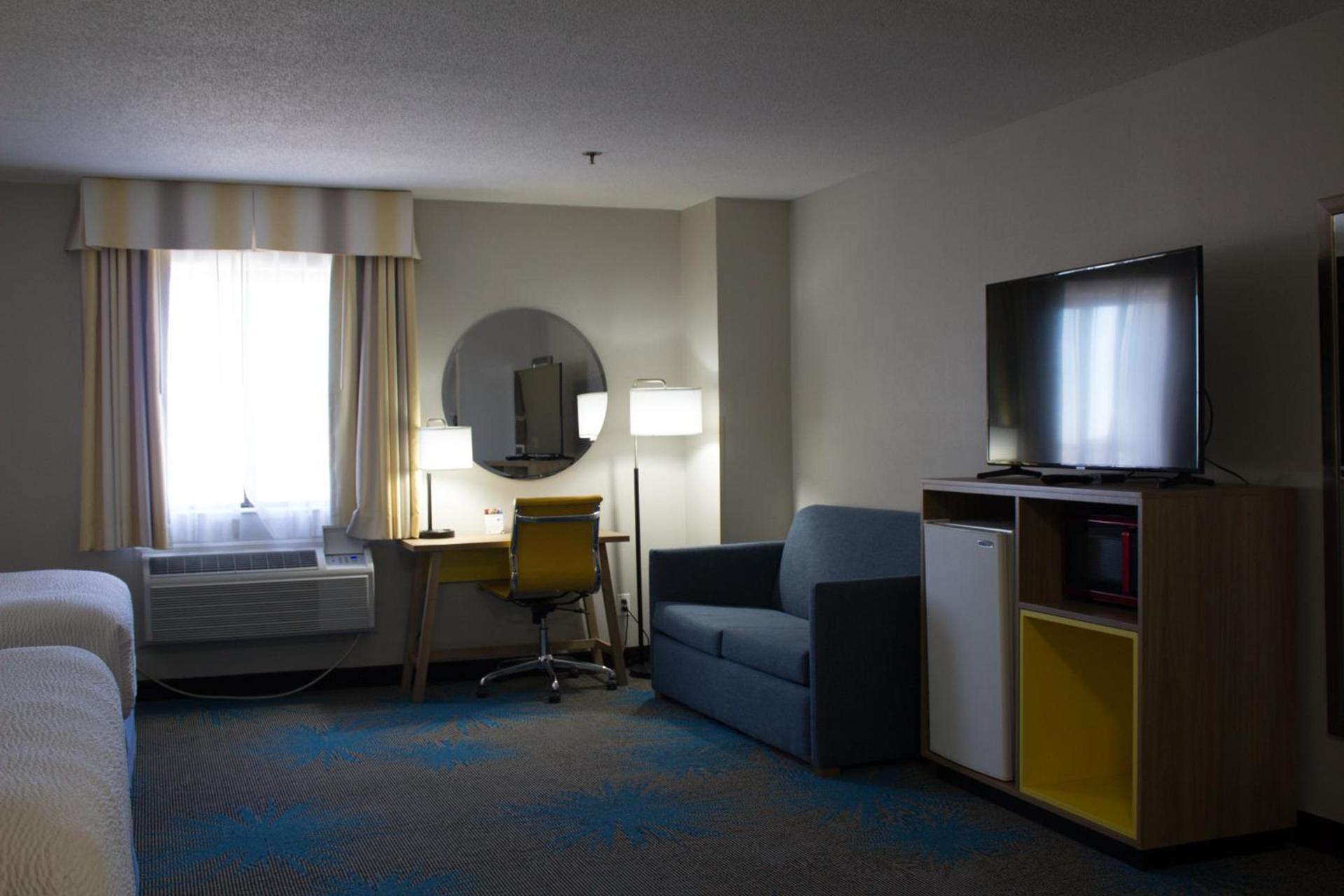 Days Inn by Wyndham Colby photo 54