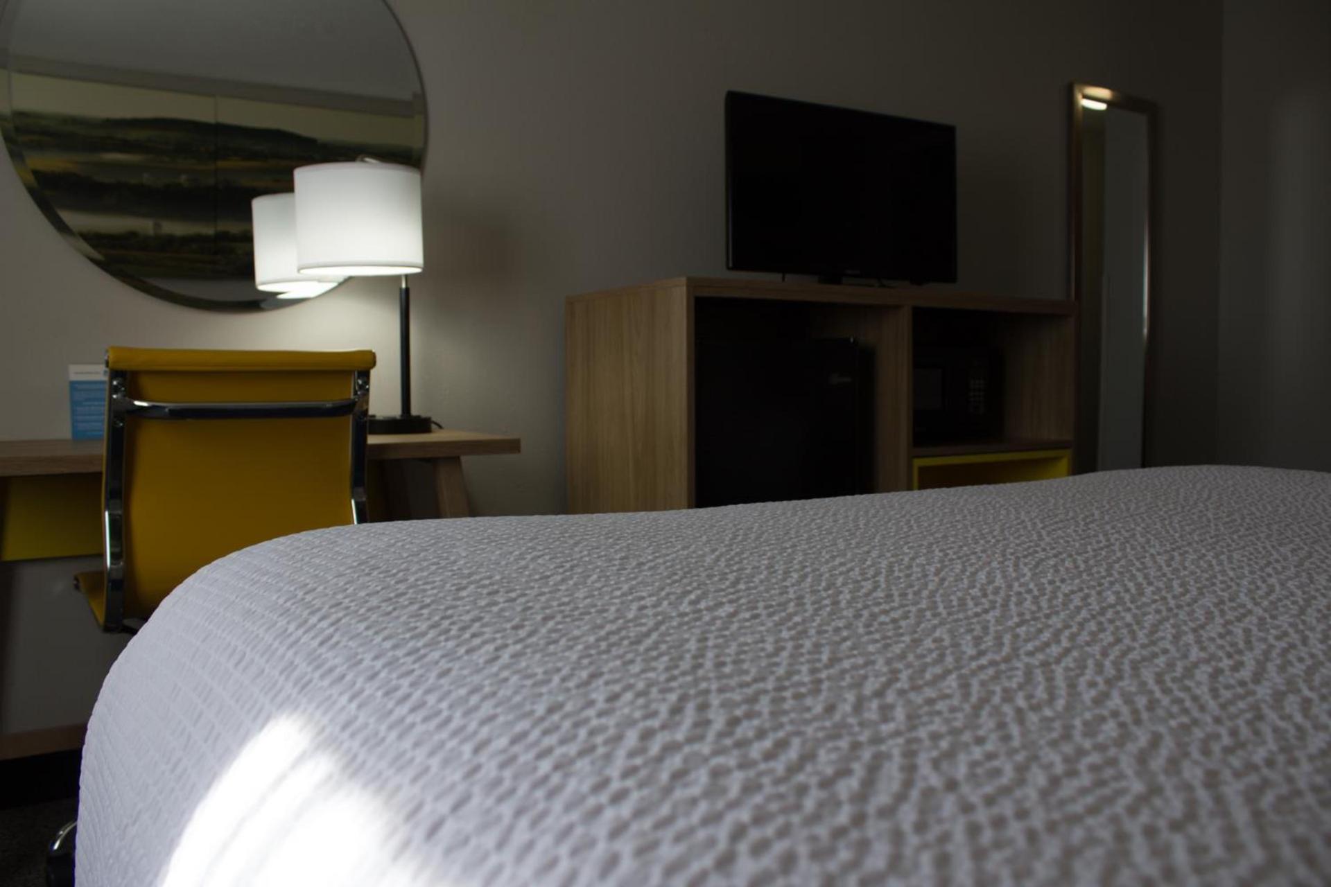Days Inn by Wyndham Colby photo 62