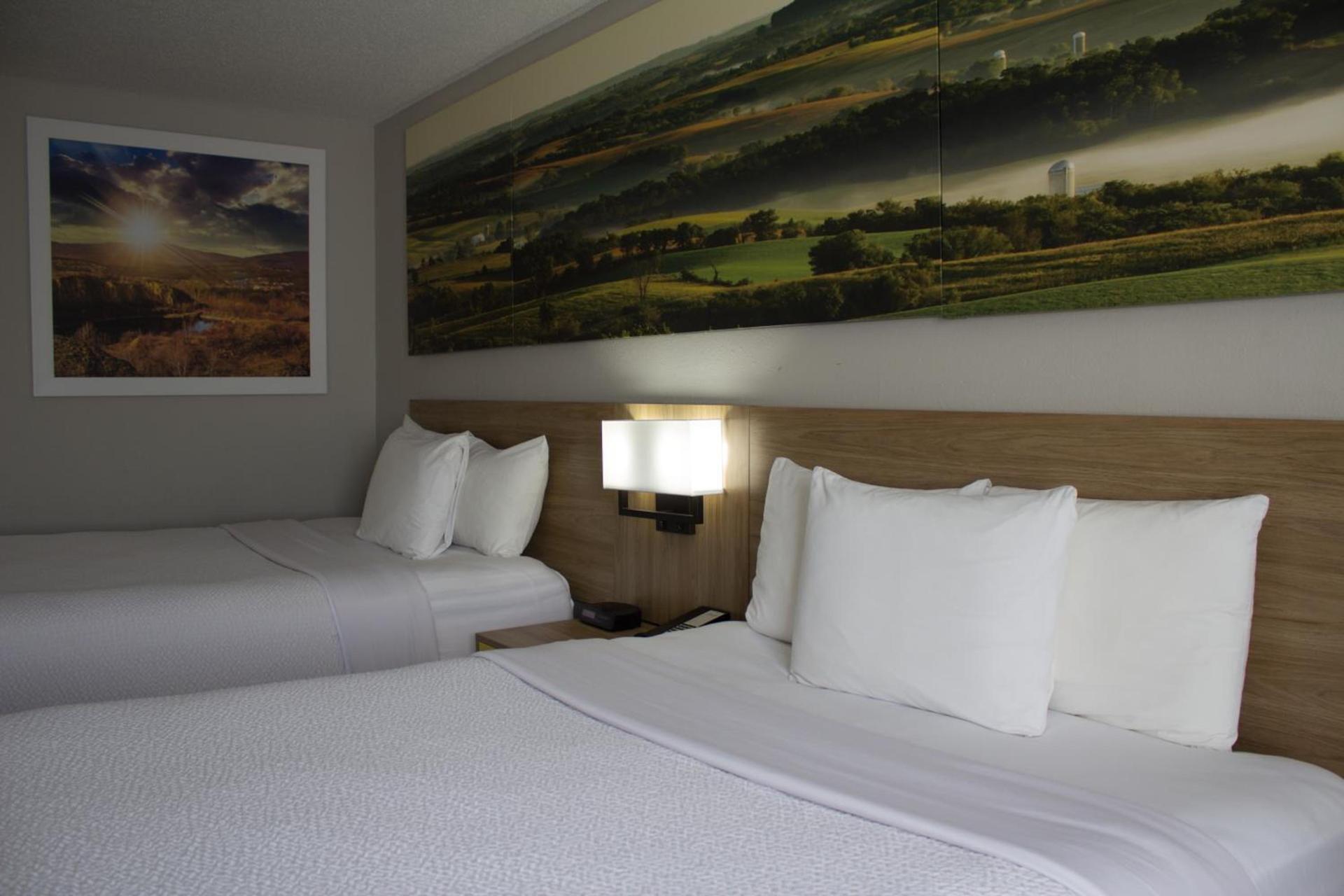 Days Inn by Wyndham Colby photo 64