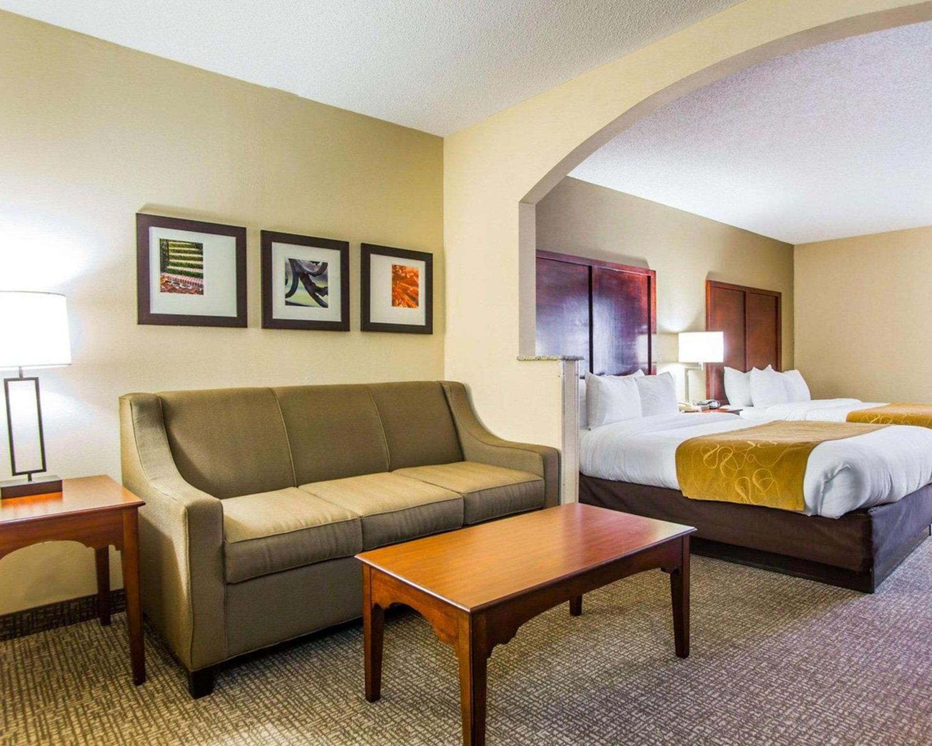 Comfort Suites Sumter near Shaw AFB photo 21